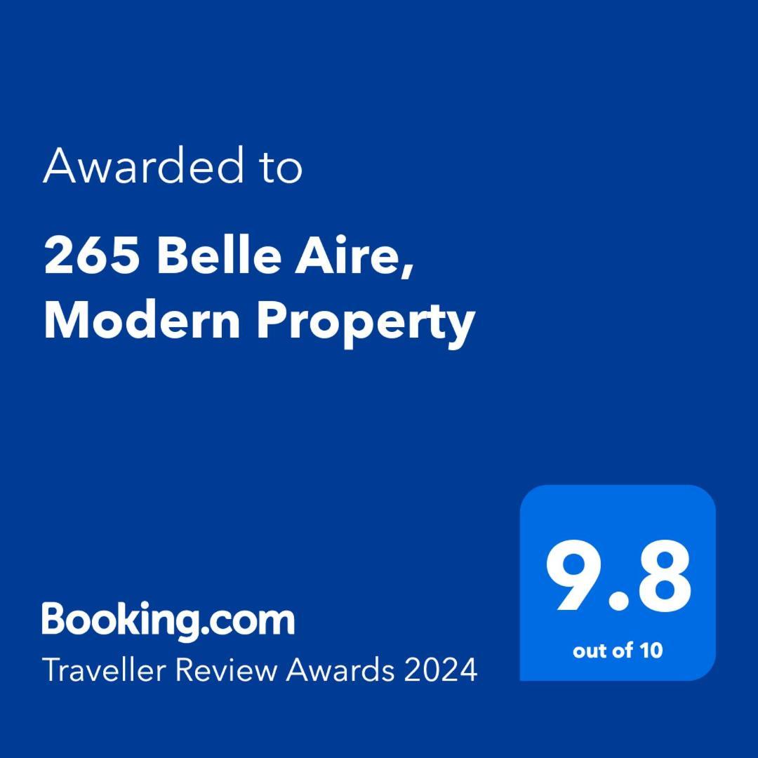 265 Belle Aire, Modern Property ヘムズビー エクステリア 写真
